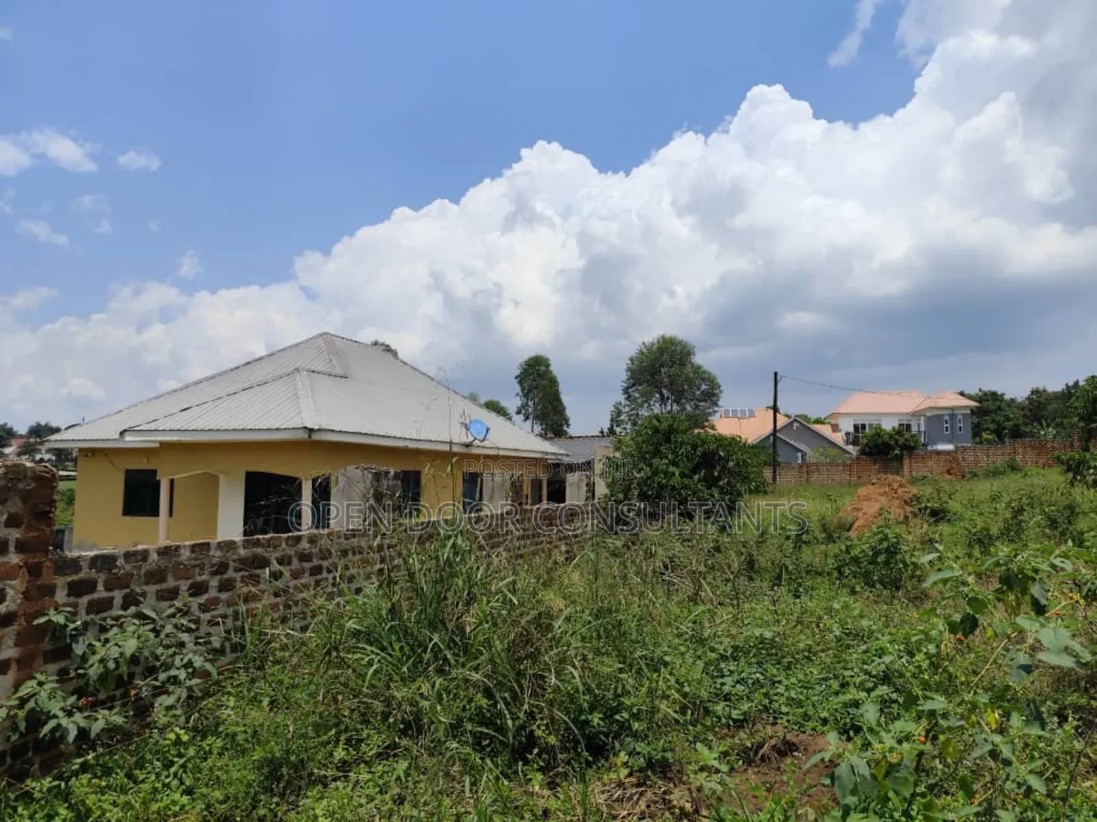 3bdrm House in Kakiri for sale
