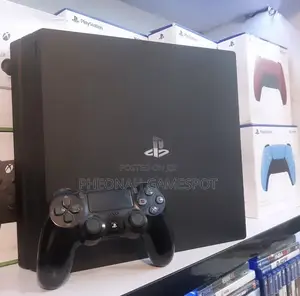 Ps4 Pro , Sharp Look, 2 Pads, 18 Exciting Games Ready Inside.
