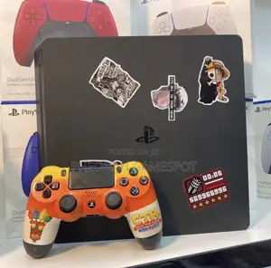 Slim Ps4, Neat Design, 2 Pads, 17 Amazing Games Installed.