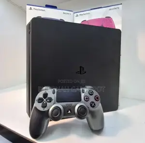Slim Ps4 Bundle, 2 Controllers, 20 Cool Titles Installed.