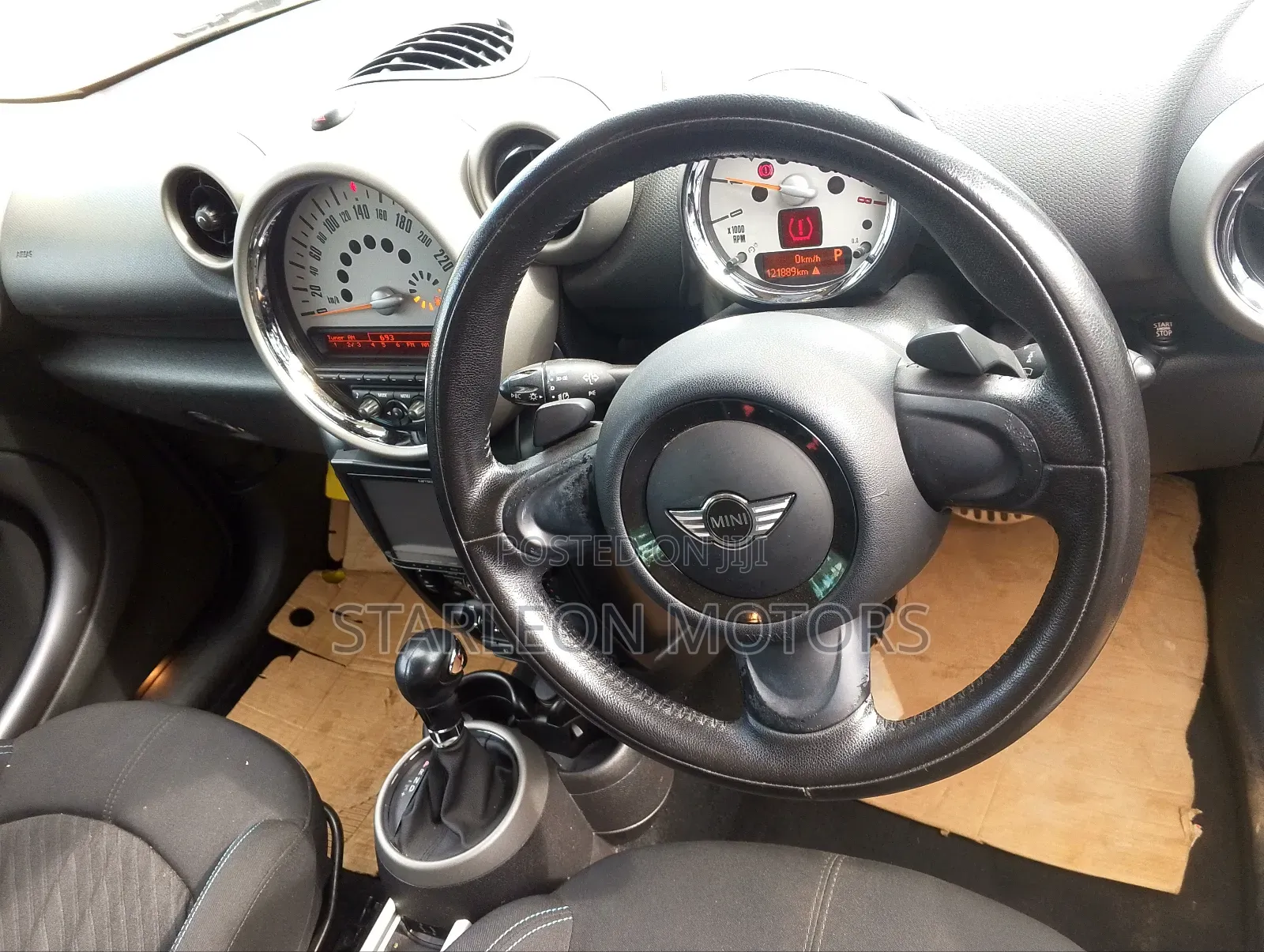 Mini Cooper 2013 Silver