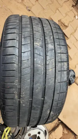 285/35r23 Pirelli Foreign Used Tyres