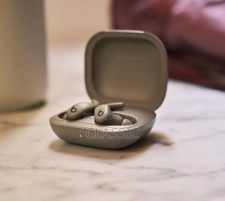 Powerbeats Fit (Grey)