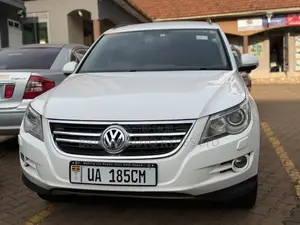 Volkswagen Tiguan 2010 White