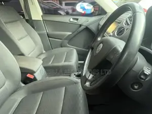 Volkswagen Tiguan 2010 White