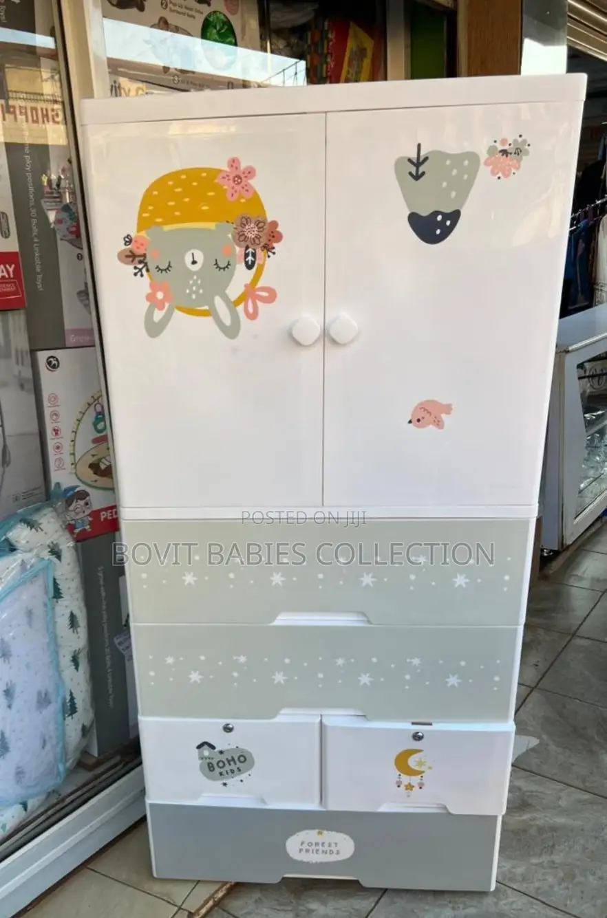 Kid/Baby Wardrobe With Drawers