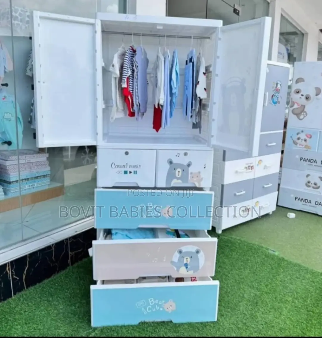Kid/Baby Wardrobe With Drawers