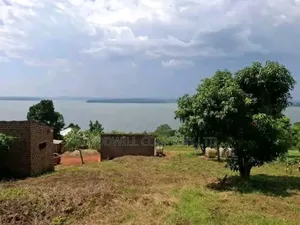 2.5 Acres of Land With a Shell Flat House in Buwera Ngogwe Buikwe
