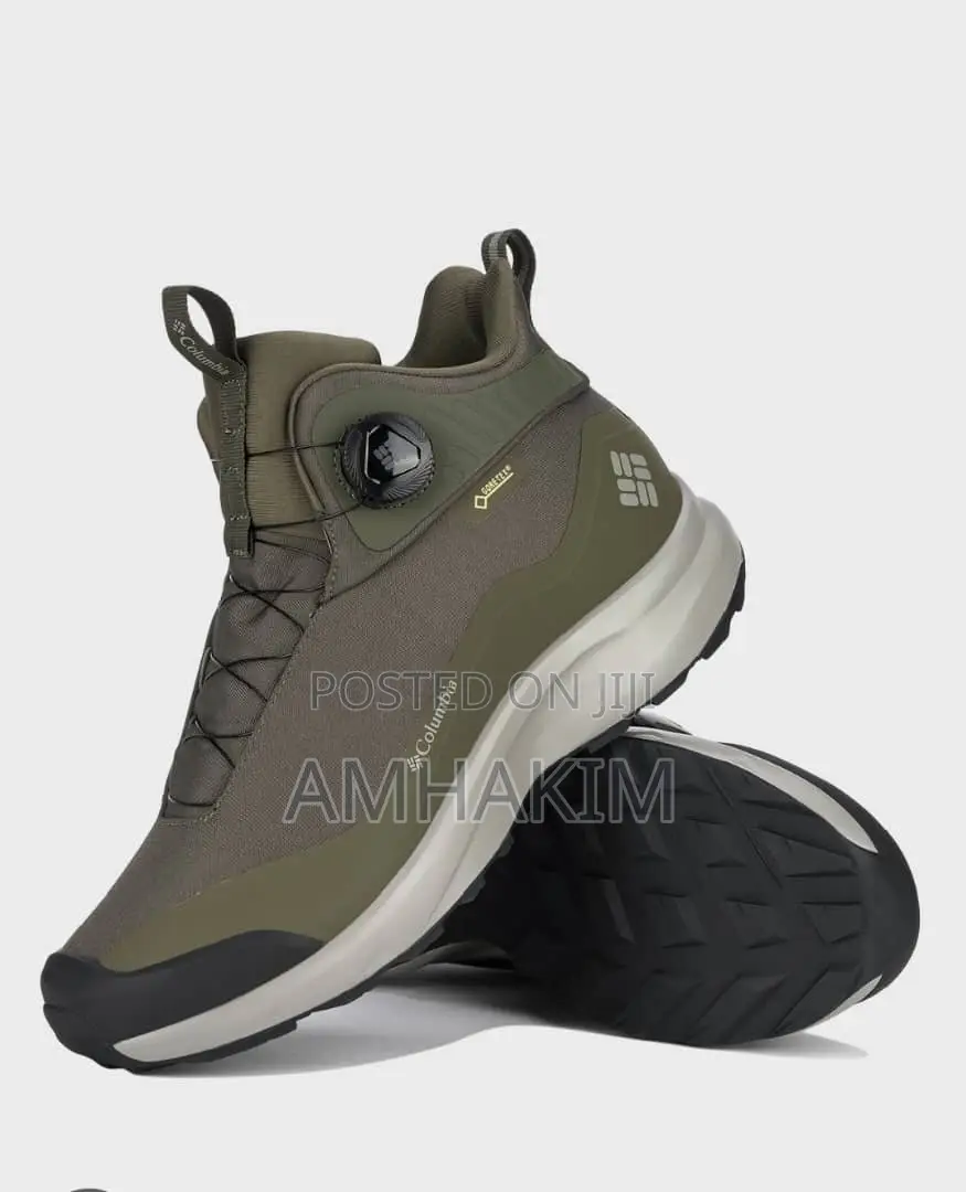 New Men's Columbia Hiking Water Proof Ankle Boots In Stock