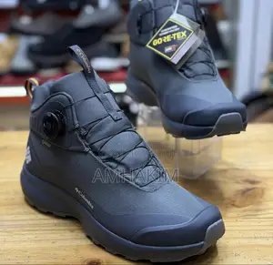 New Men's Columbia Hiking Water Proof Ankle Boots In Stock