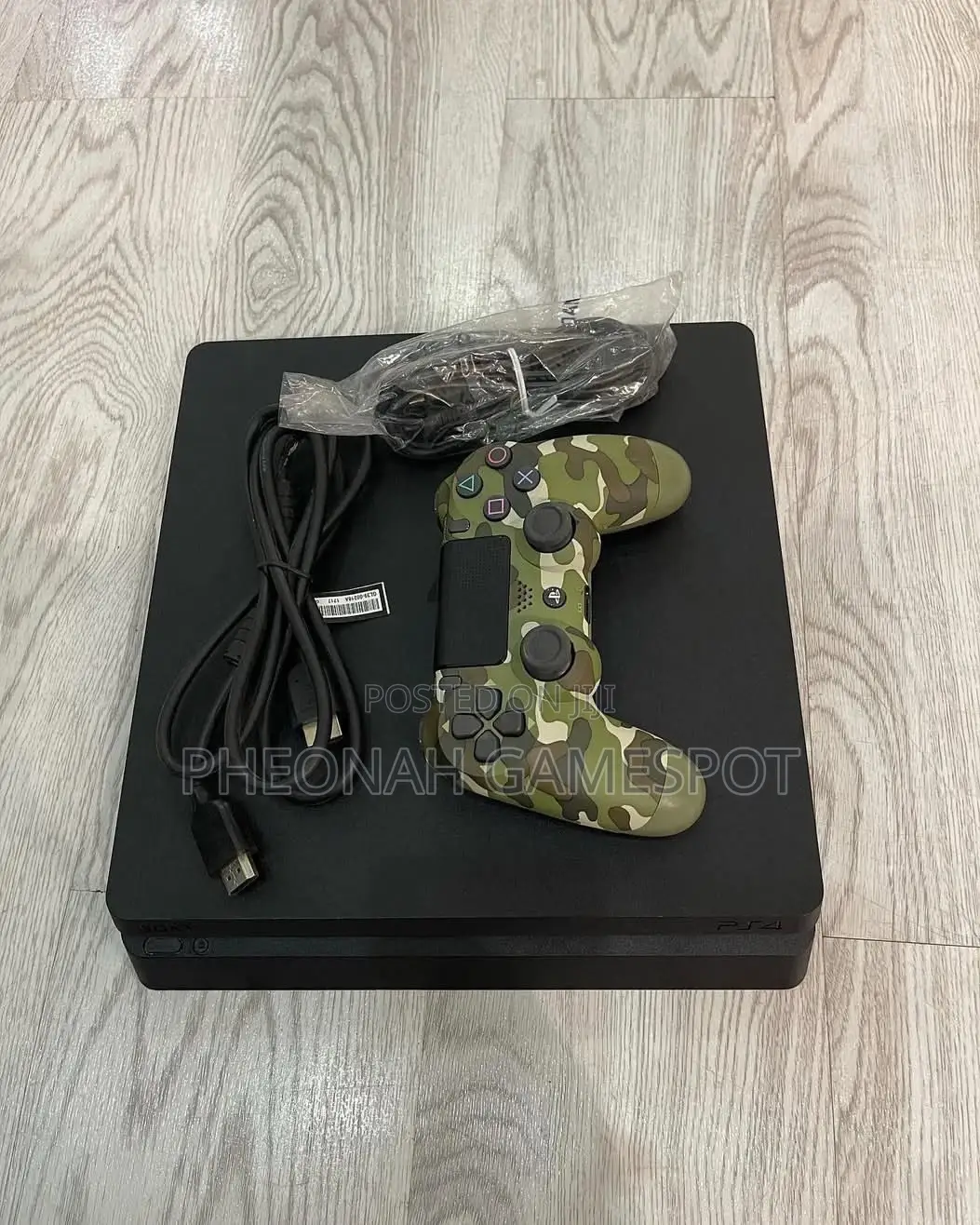 Ps4 Slim, 2 Pads, 18 Great Games, Smooth Setup Ready to Enjoy.