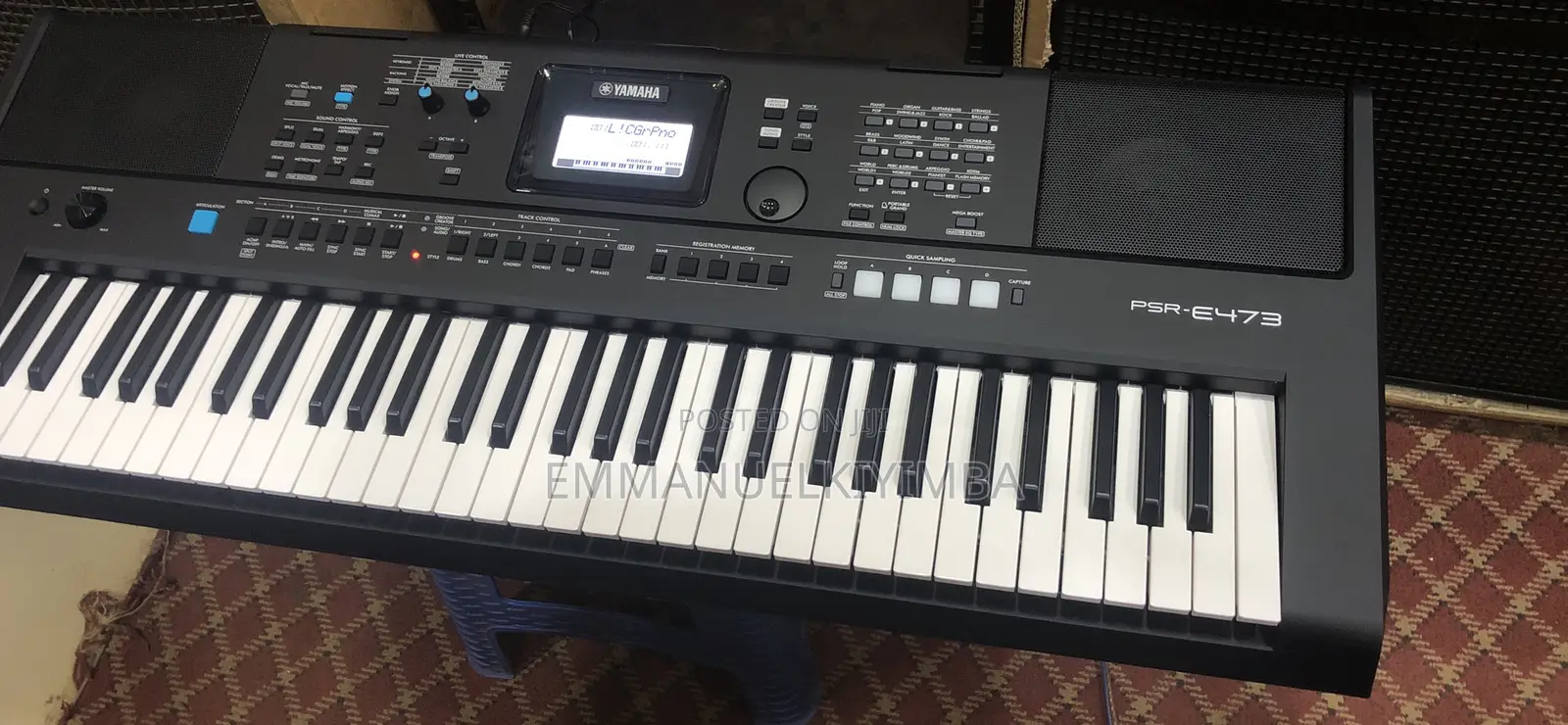 Yamaha PSR E473 Piano.