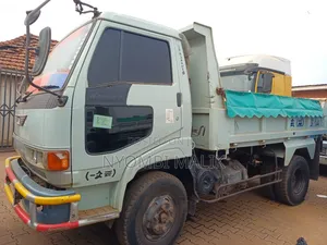 Hino Tipper
