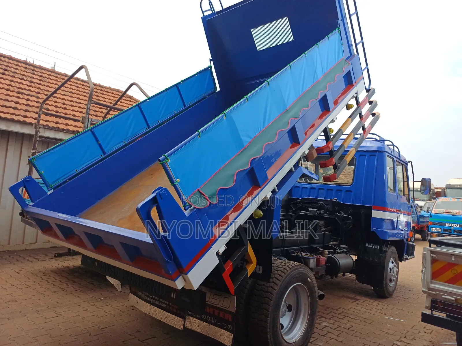 Fuso Tipper