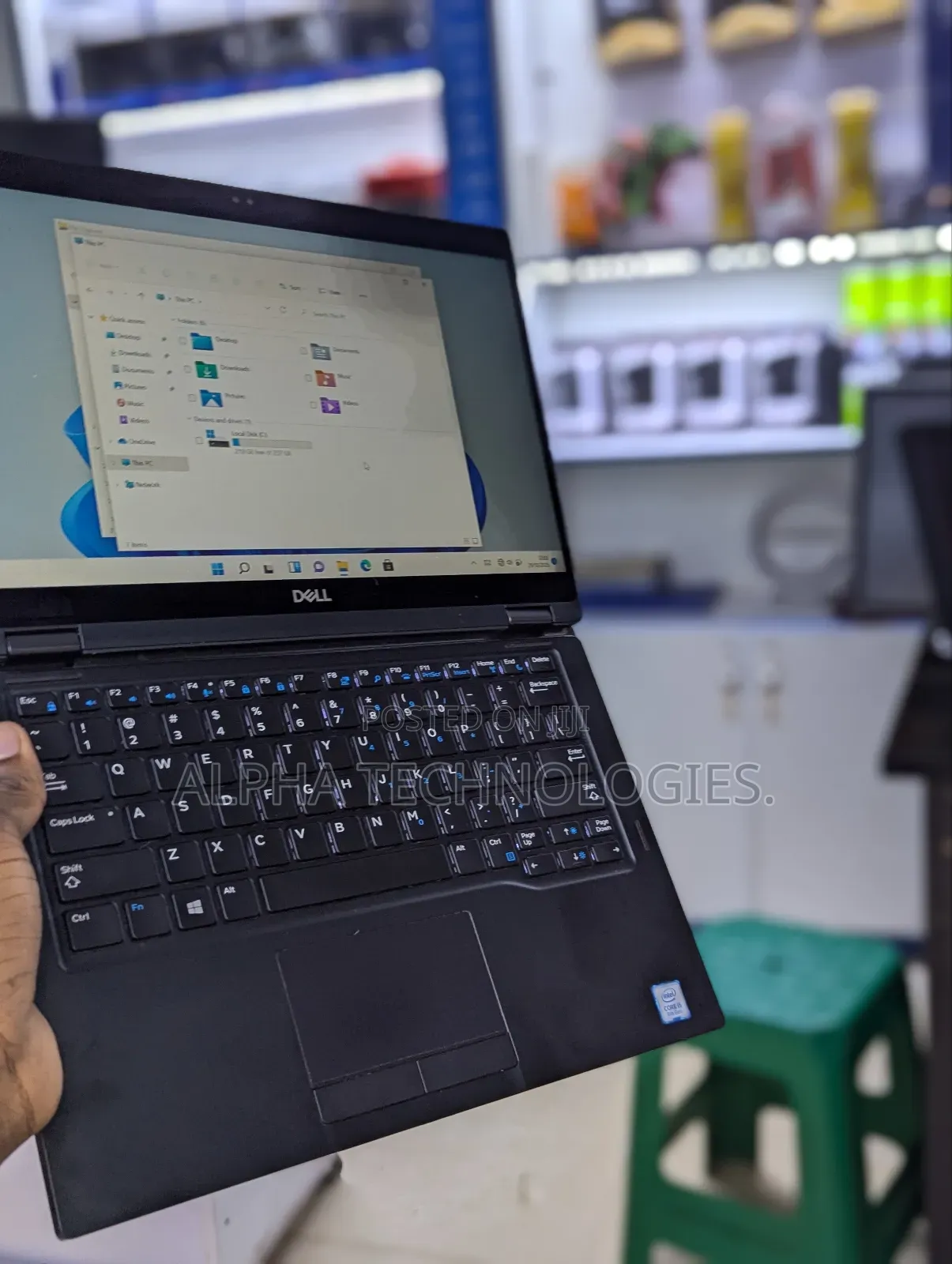 Laptop Dell Latitude 7390 8GB Intel Core I5 SSHD (Hybrid) 256GB