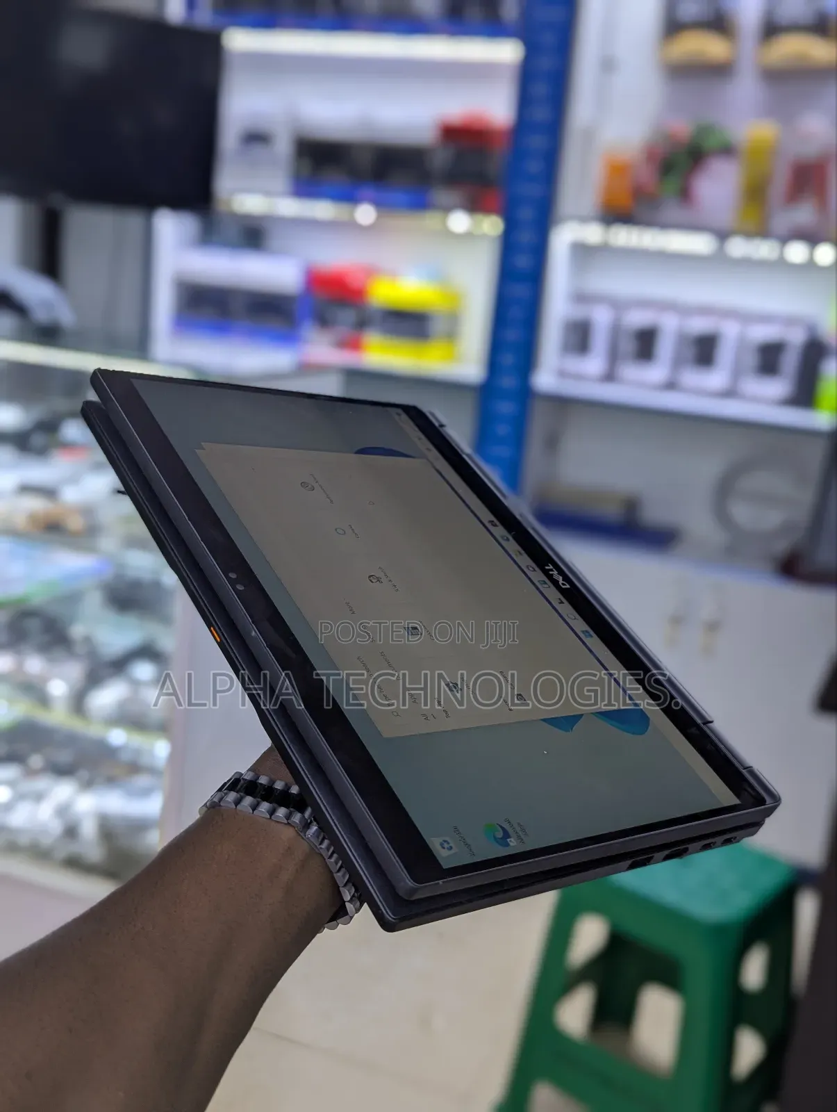 Laptop Dell Latitude 7390 8GB Intel Core I5 SSHD (Hybrid) 256GB