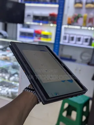 Laptop Dell Latitude 7390 8GB Intel Core I5 SSHD (Hybrid) 256GB