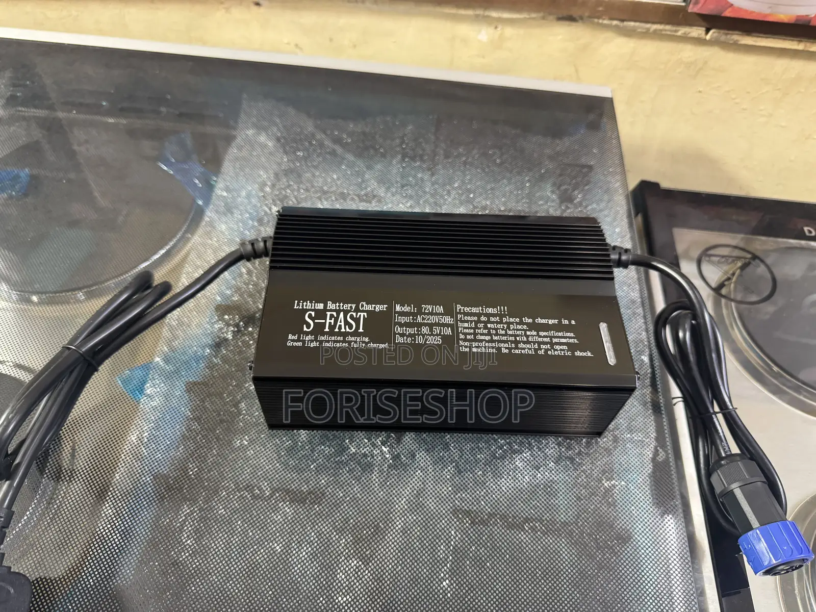 Spiro Super Fast Charger 72v10a