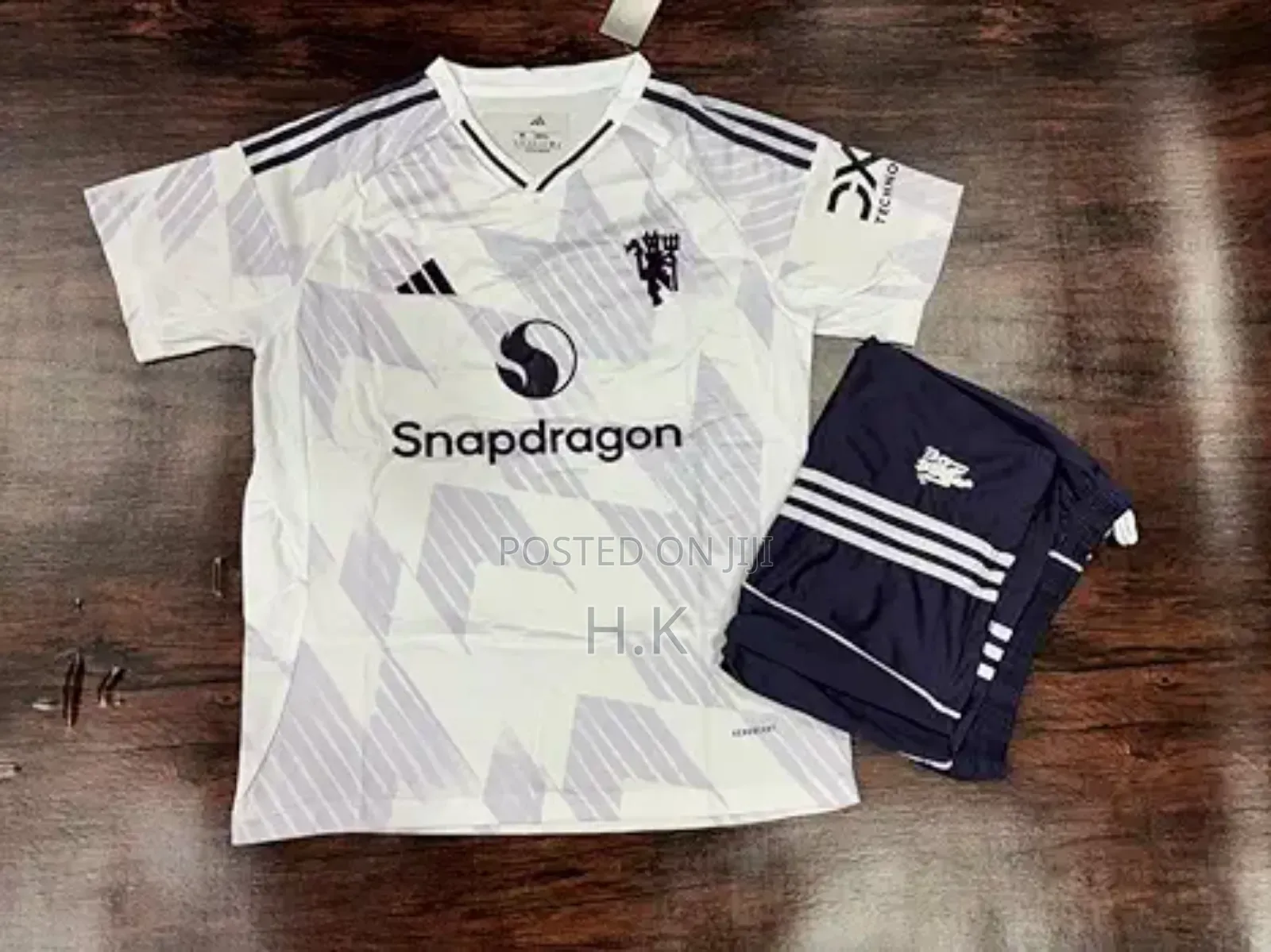 Manchester United 2025/26 Away Jersey.