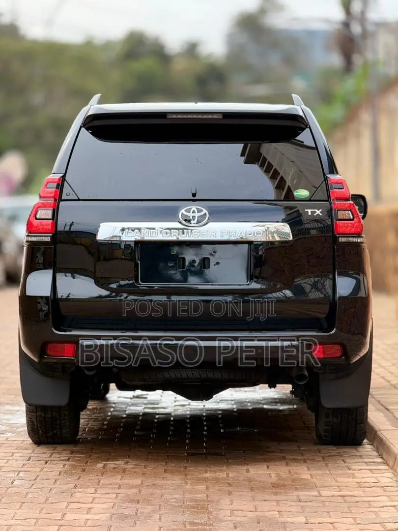 Toyota Land Cruiser Prado 2.8 2018 Black