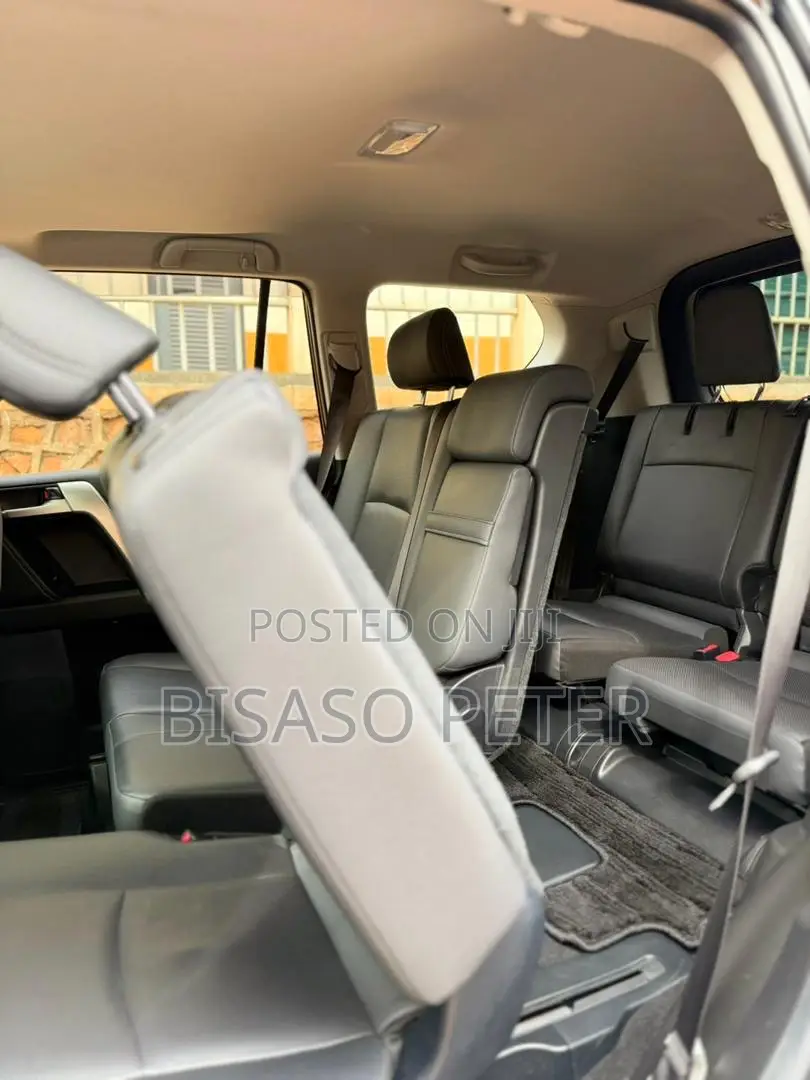 Toyota Land Cruiser Prado 2.8 2018 Black