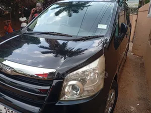 Toyota Noah 2.0 143hp AWD (8 Seater) 2009 Black