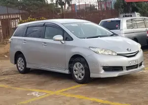 Toyota Wish 2016 Silver