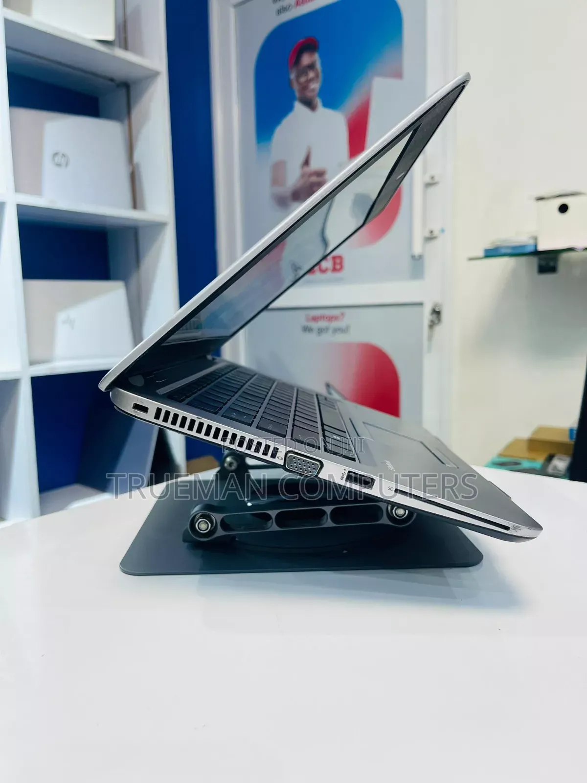 Laptop HP EliteBook 820 G3 8GB Intel Core I5 HDD+SSD 256GB