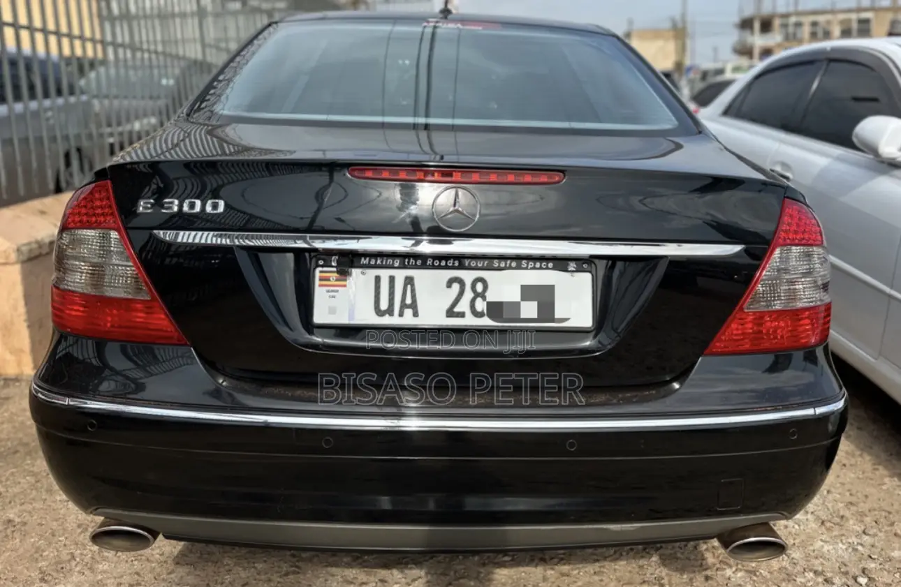 Mercedes-Benz E300 2008 Black