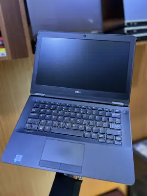 New Laptop Dell Latitude 12 E7270 8GB Intel Core I7 SSD 256GB