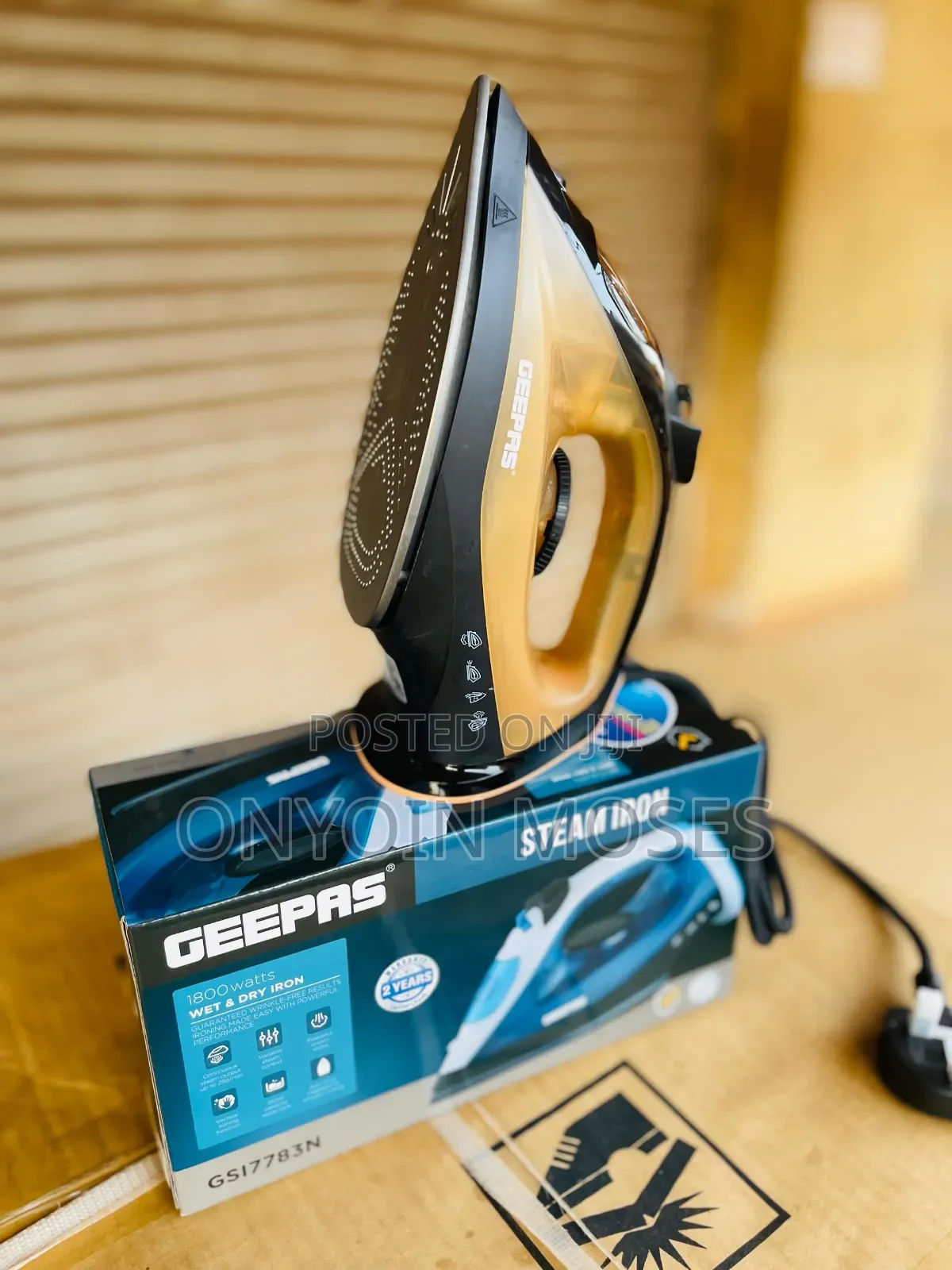 Original Geepas Wet and Dry Steam Iron