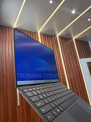 New Laptop Dell XPS 13 9310 16GB Intel Core i7 SSD 512GB