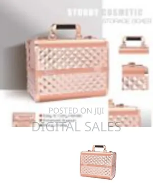 Diamond Cut Professional Beauty Makeup Cosmetic Vanity Case Box