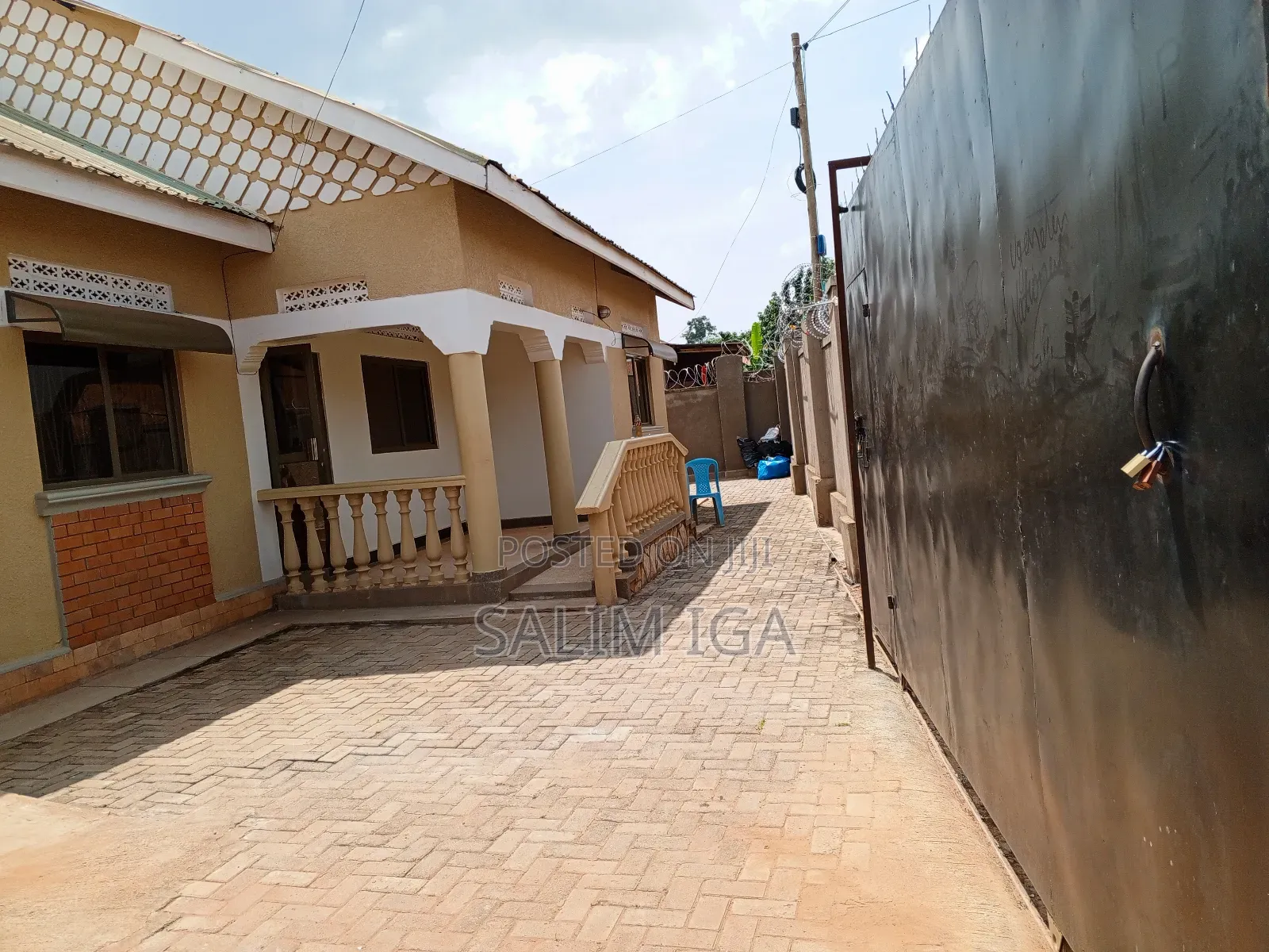 3bdrm Room & Parlour in Kololo Property, Central Division for rent