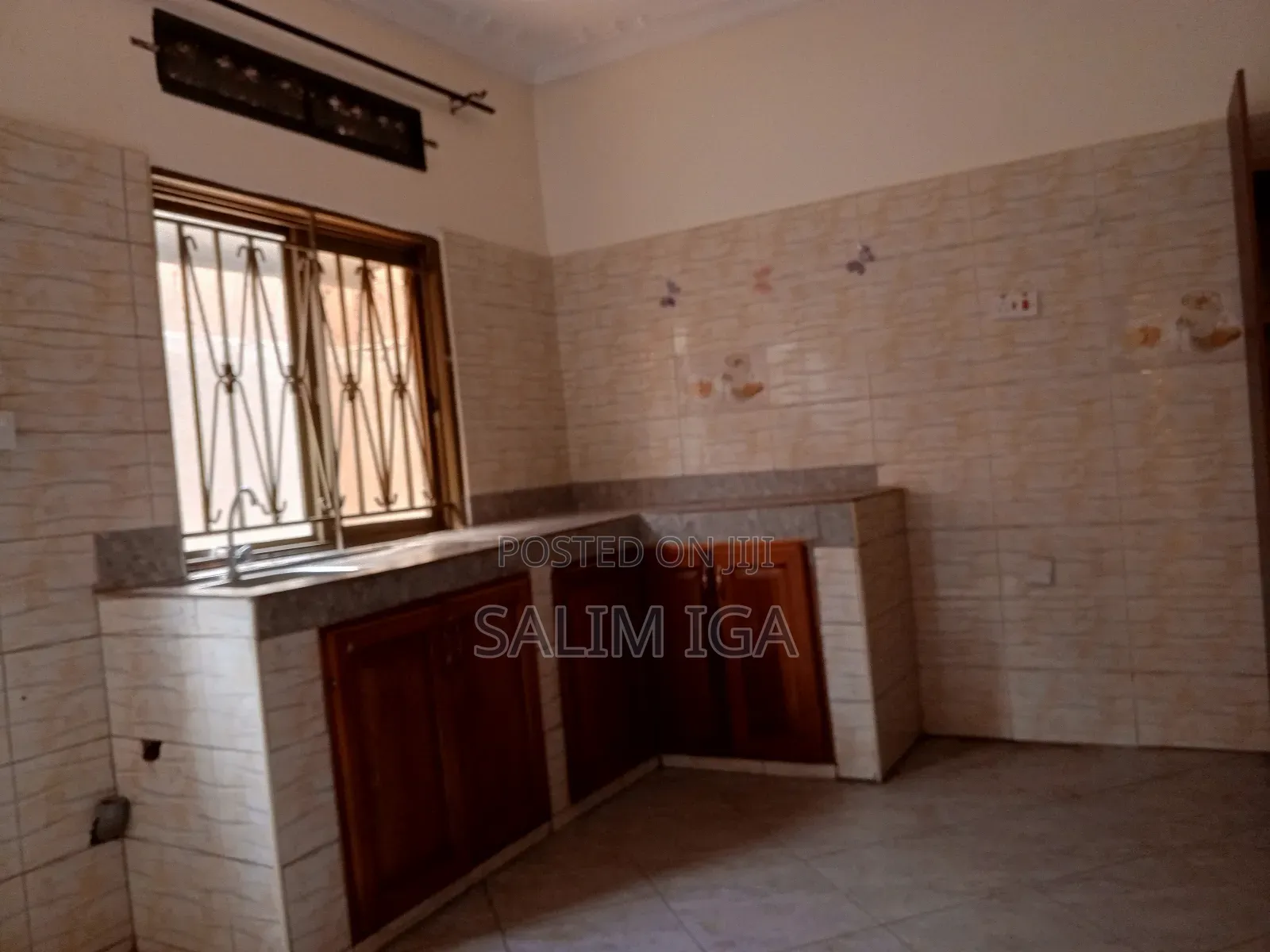 3bdrm Room & Parlour in Kololo Property, Central Division for rent