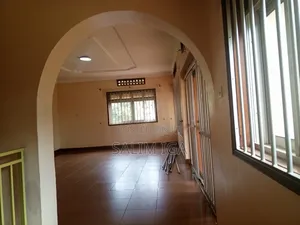 5bdrm Duplex in Kololo Property, Central Division for rent
