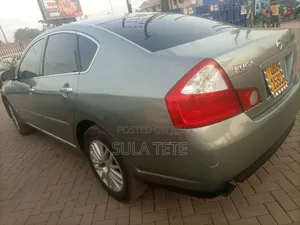 Nissan Fuga 2004 Gray