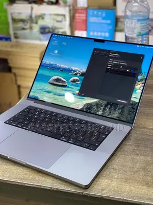 New Apple MacBook Pro 2023 M2 Pro 16-Inch 16GB Apple M3 SSD 512GB