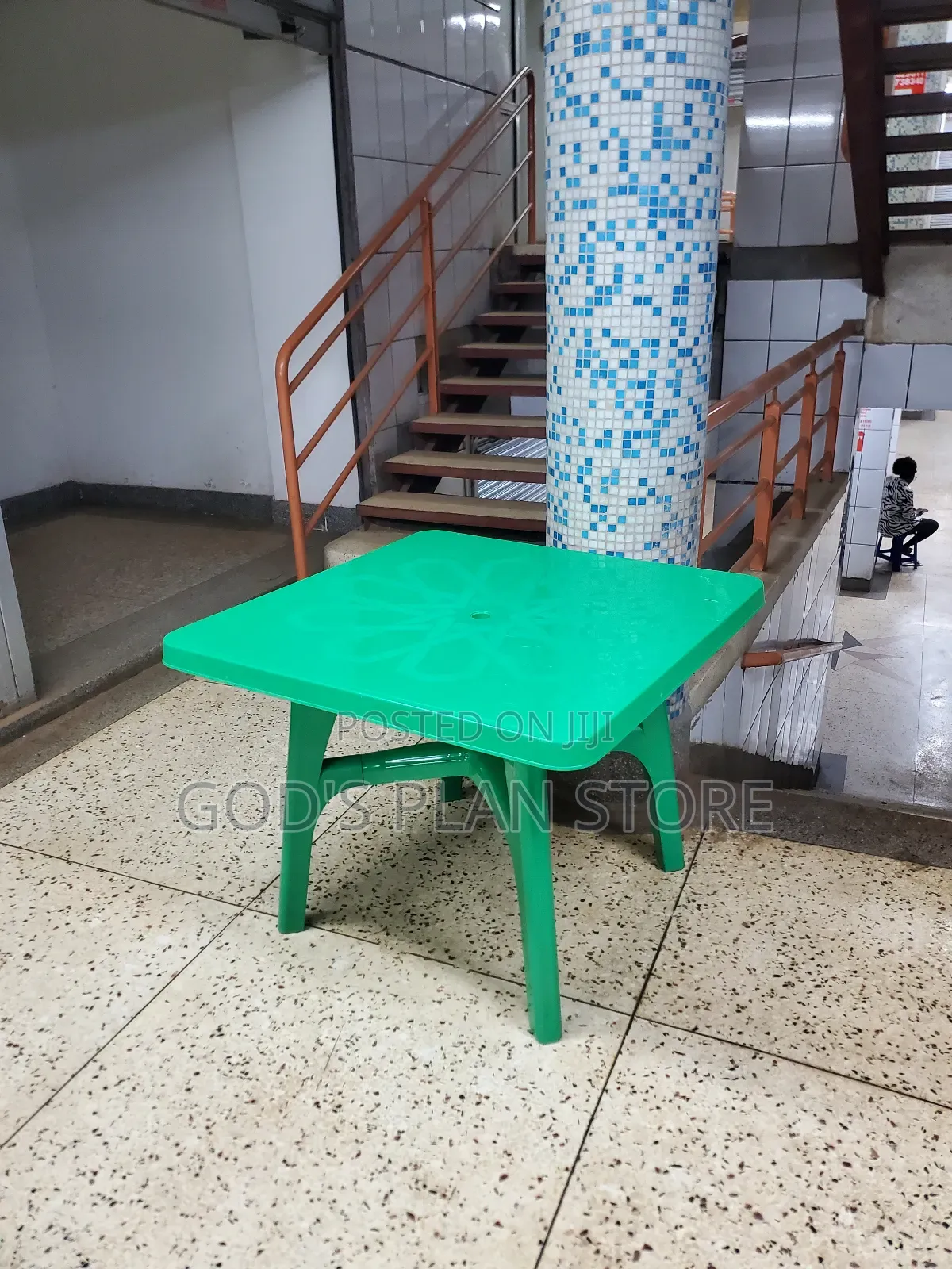 Squared Plastic Table Plastic Table 90cm×90cm