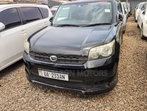 Toyota Corolla Rumion Hatchback 1.5 FWD 2011 Black