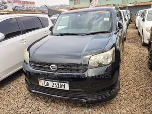 Toyota Corolla Rumion Hatchback 1.5 FWD 2011 Black