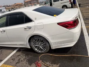 Toyota Crown 2015 White