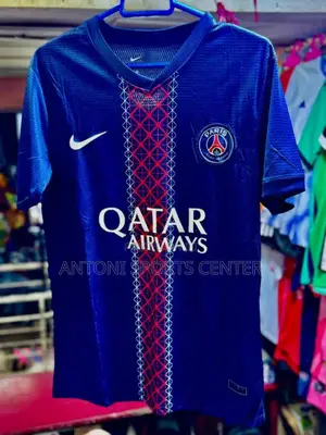 Paris Jersey Fans