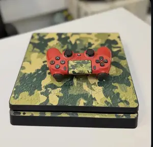 Playstation 4, 2 Pads, 13 Cool Titles Ready for Smooth Gameplay.