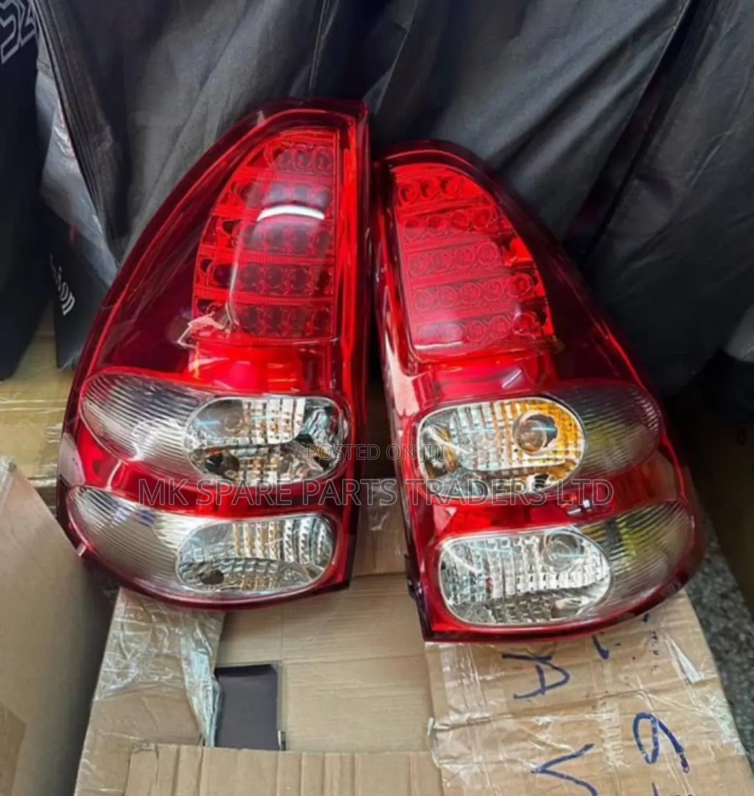 Land Cruiser Tx Ronald Backlights (Pair)
