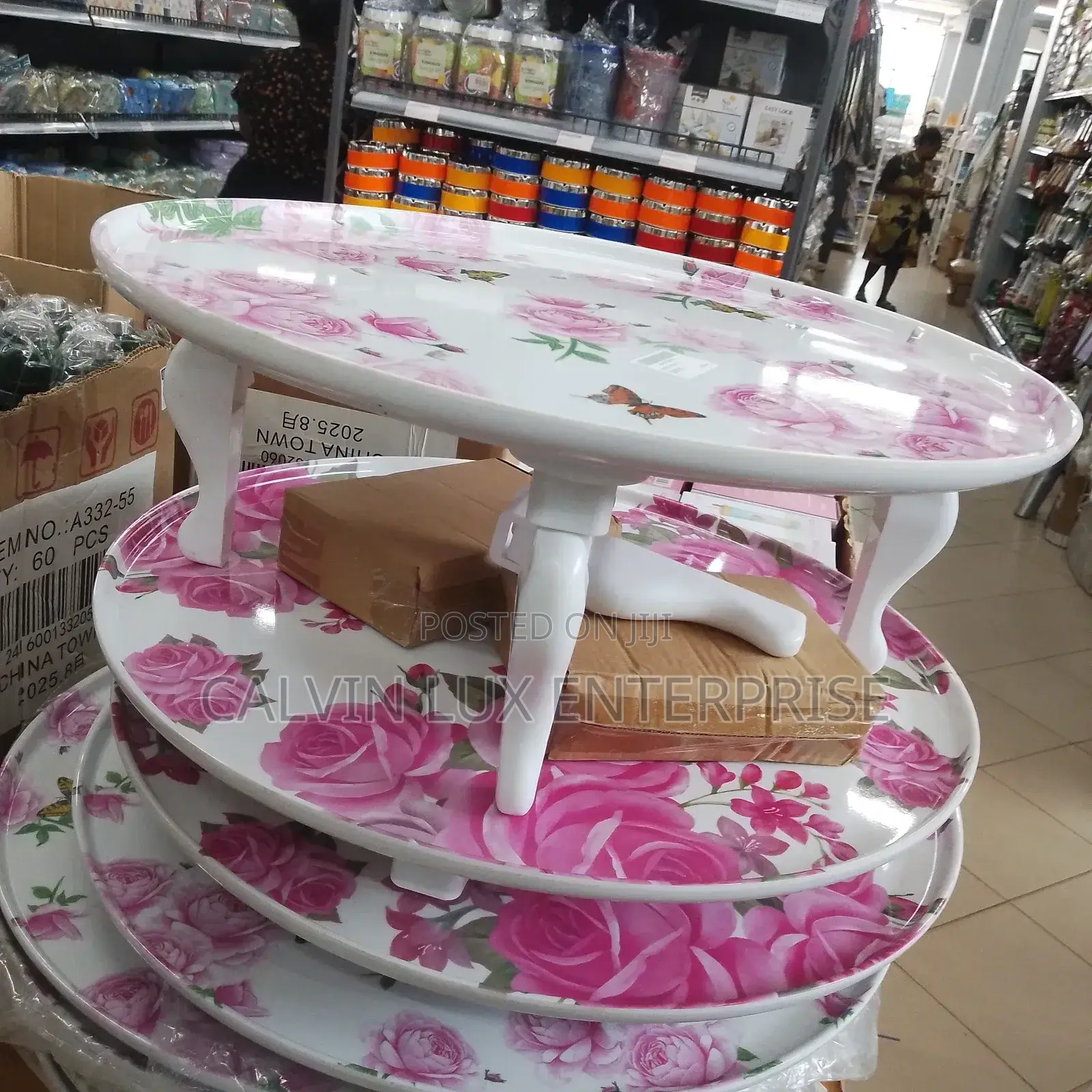 Round Melamine Table With Short Stands