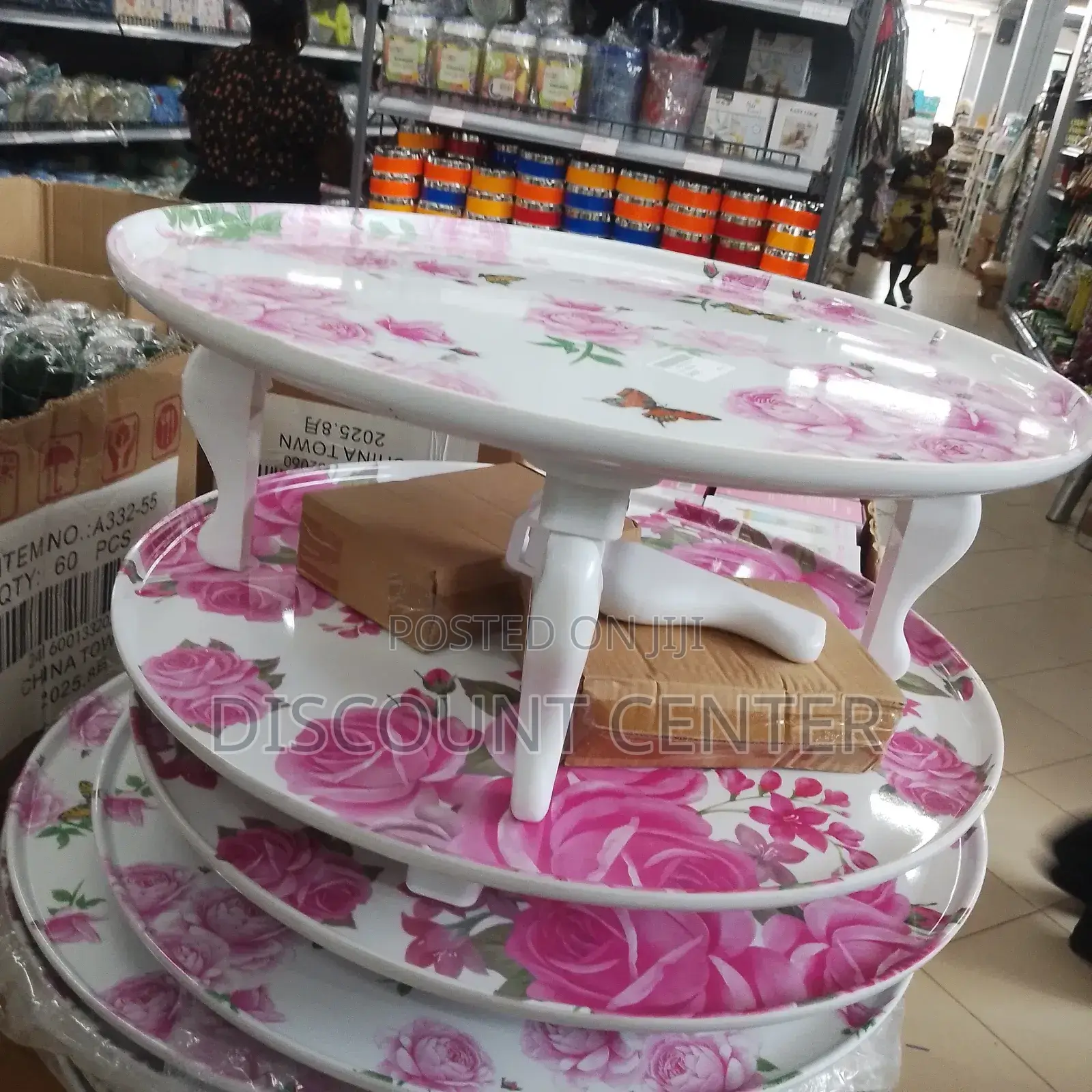 Round Melamine Table With Short Stands