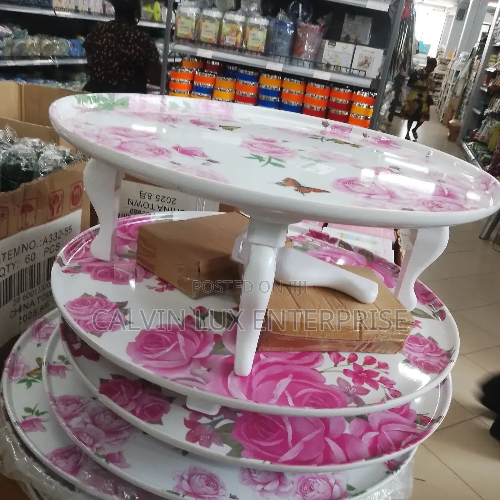 Round Melamine Table With Short Stands