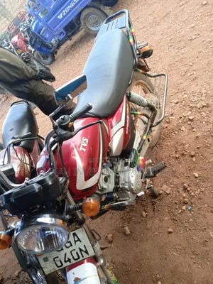 TVS HLX 125 2024 Red
