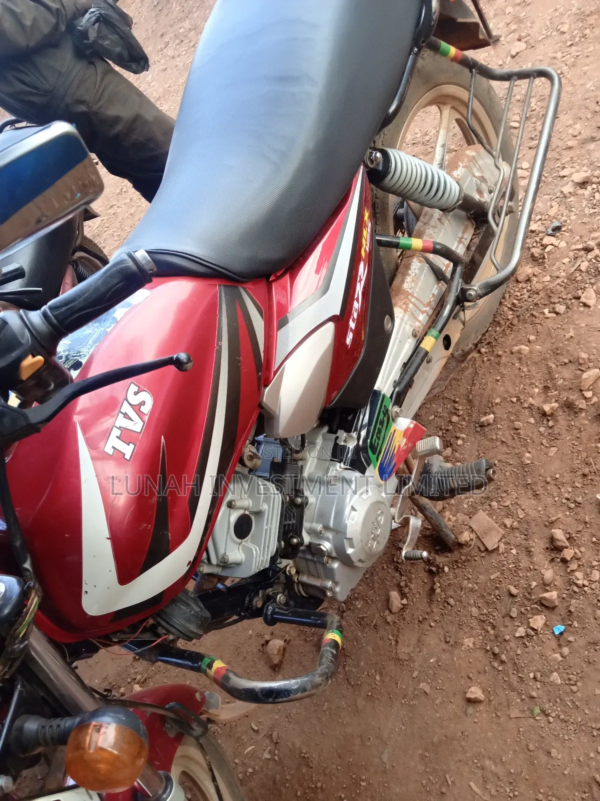 TVS HLX 125 2024 Red